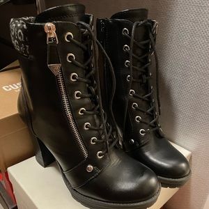 Guess Black Boots with logo size 8